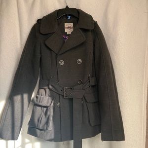 Hydraulic waist length pea coat